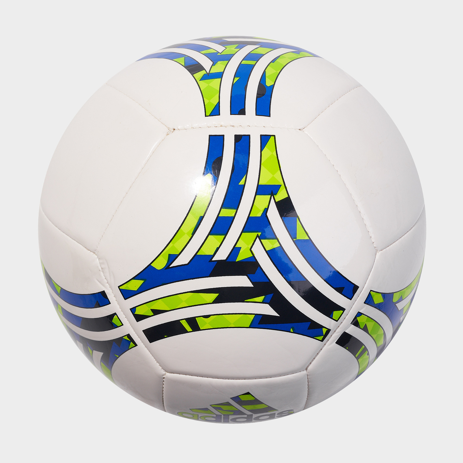 Футбольный мяч Adidas Tango Club GH0065