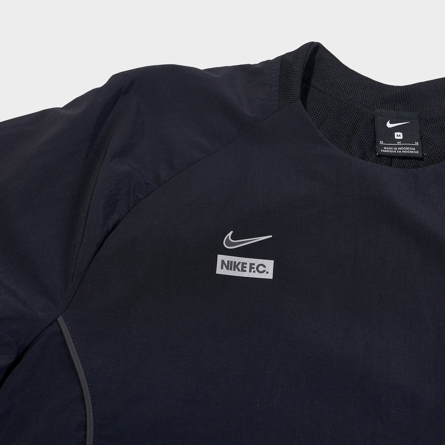 Ветровка Nike F.C. Midlayer Crew CT2516-010