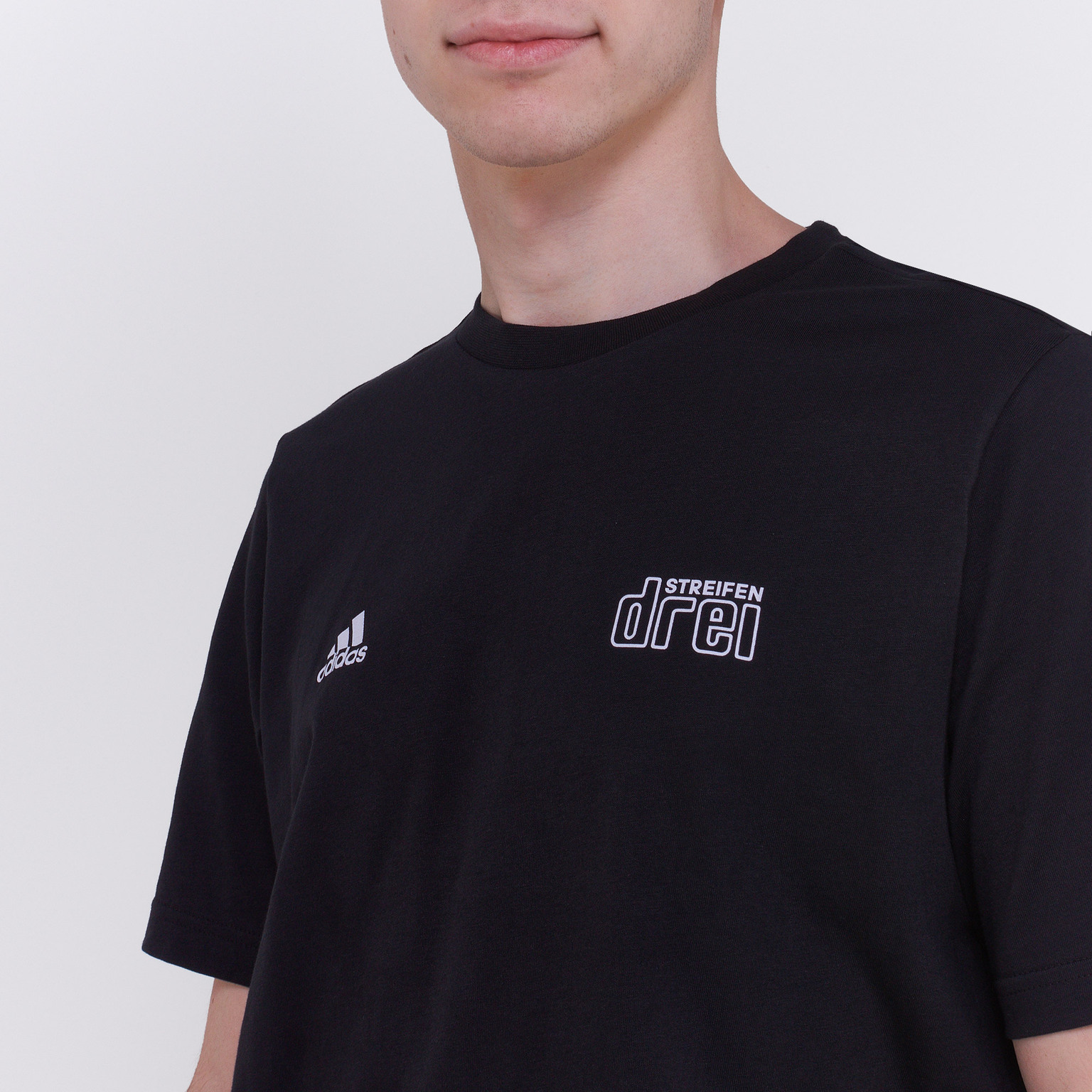 Футболка хлопковая Adidas Video Game Number GE4691