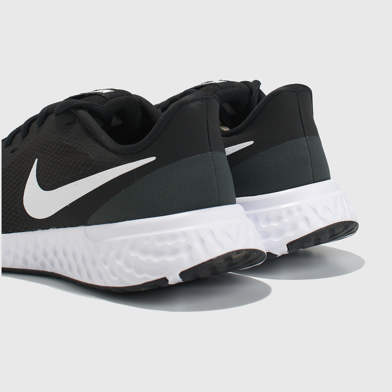Кроссовки Nike Revolution 5 BQ3204-002