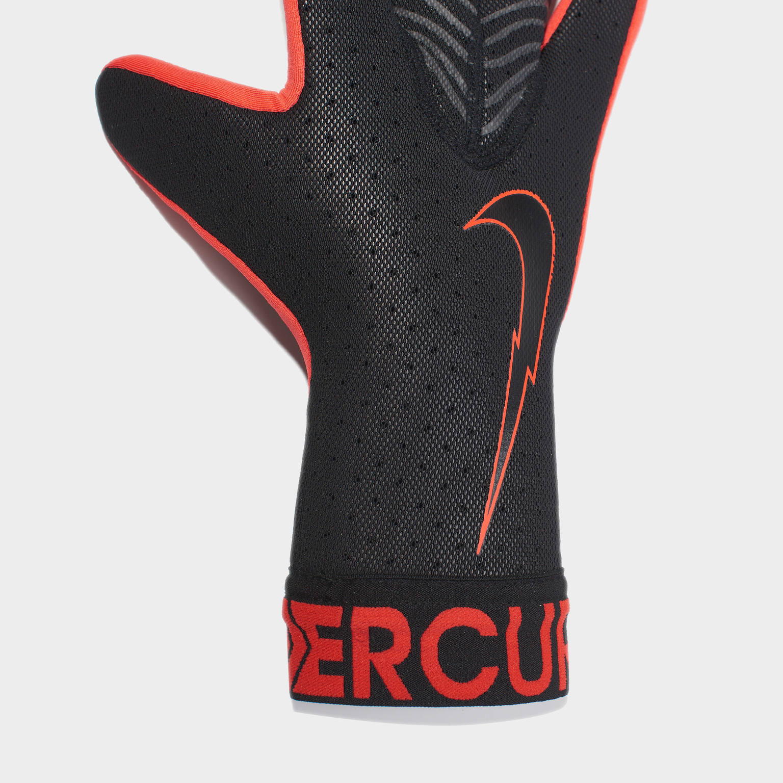 Перчатки вратарские Nike Mercurial Touch Elite DC1980-010