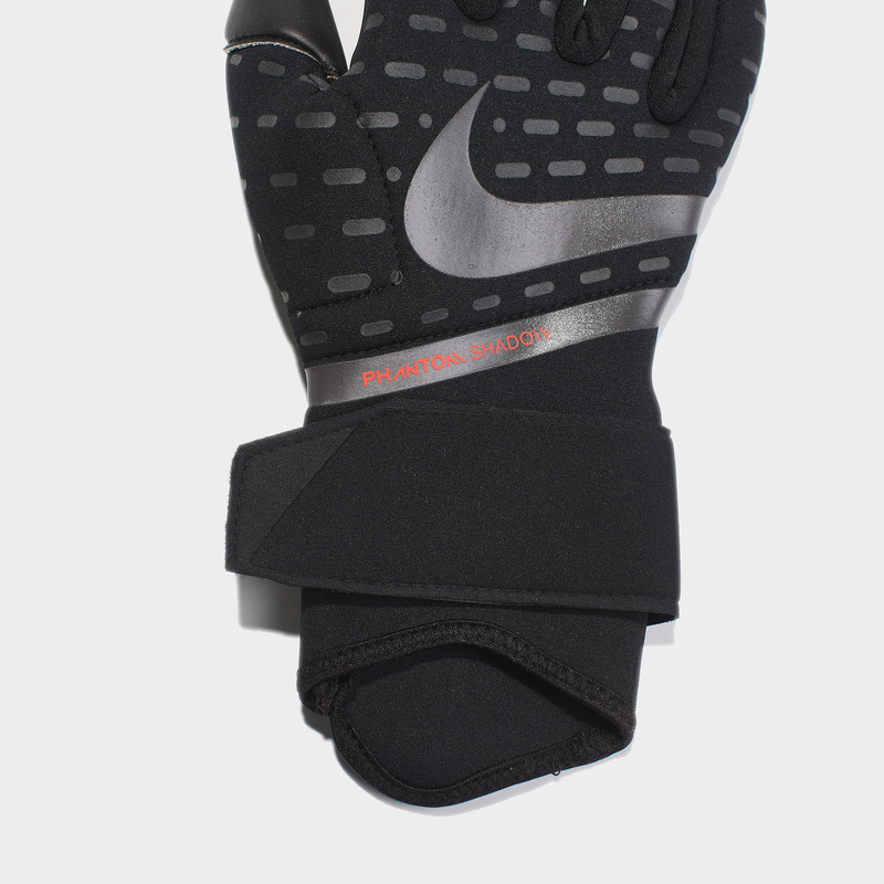 Перчатки вратарские Nike Phantom Shadow CN6758-011
