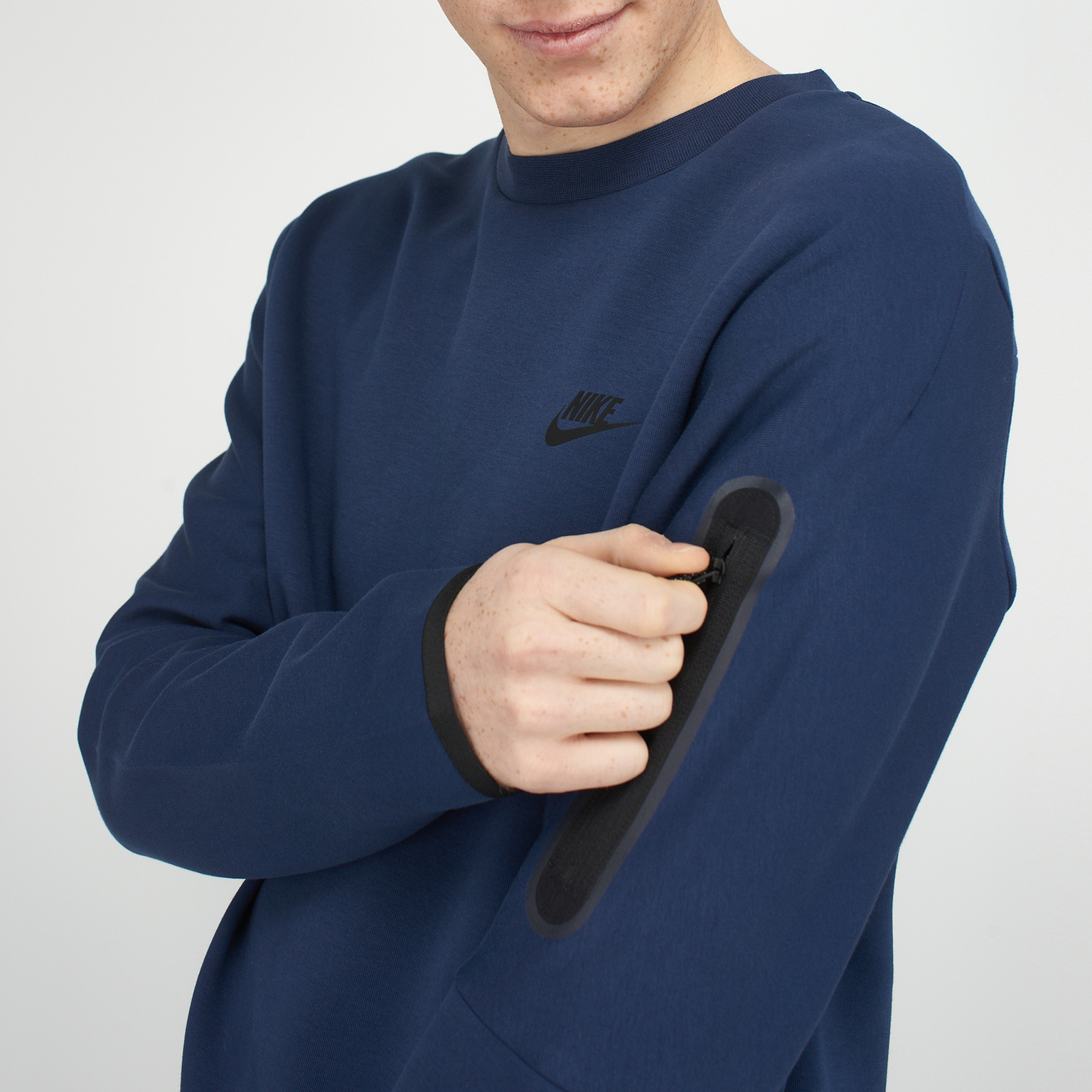 Свитшот Nike Tech Fleece Crew CU4505-410