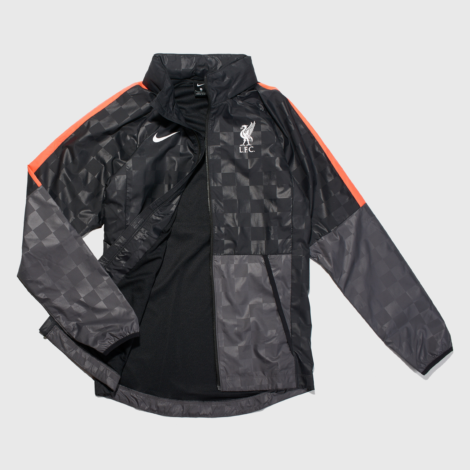 Ветровка Nike Liverpool сезон 2020/21