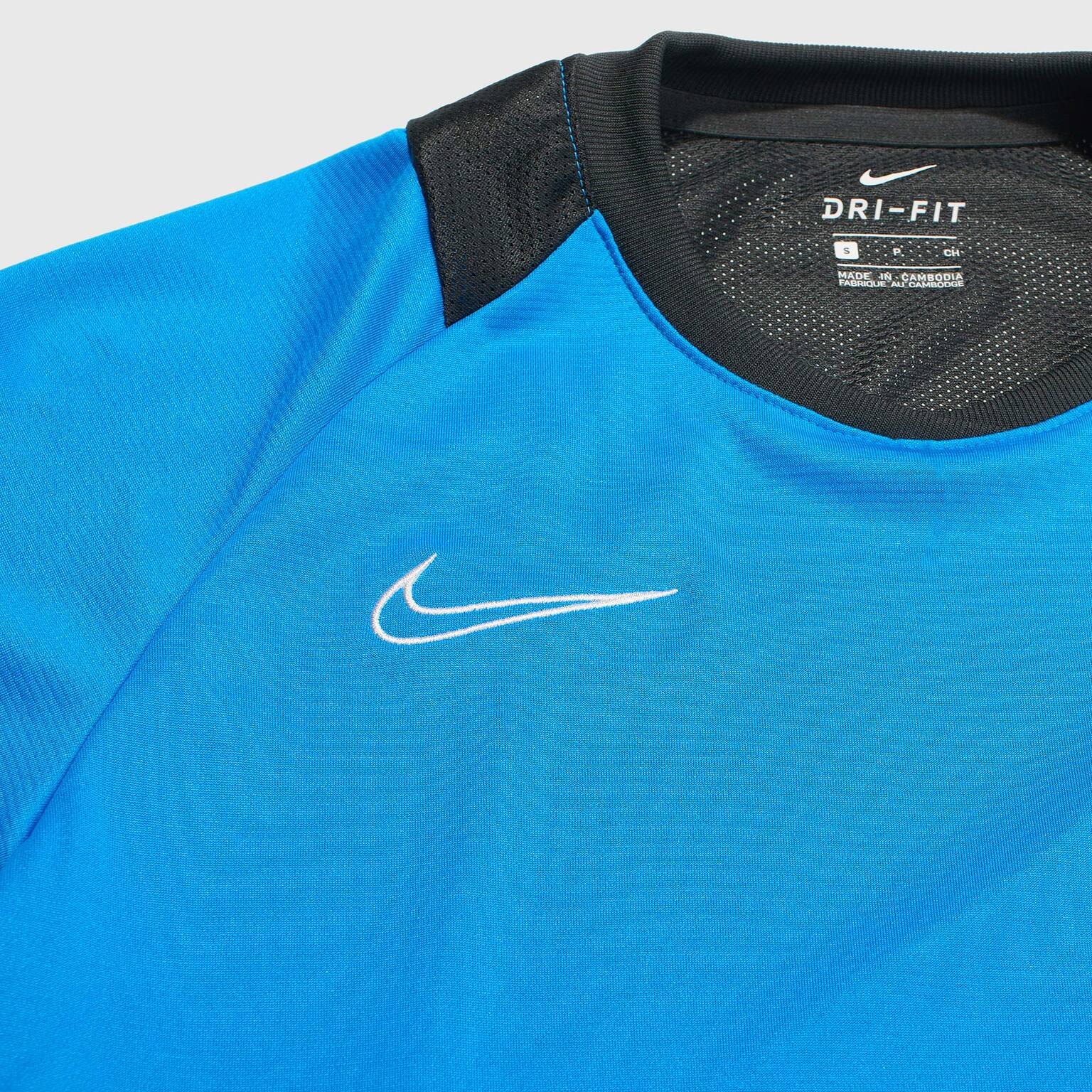 Футболка тренировочная женская Nike Dry Academy BV6940-068