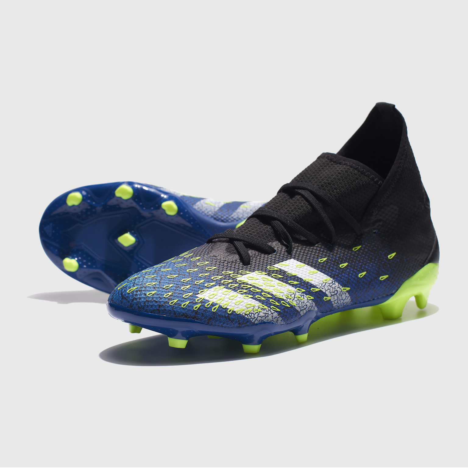 Бутсы Adidas Predator Freak.3 FG FY0610