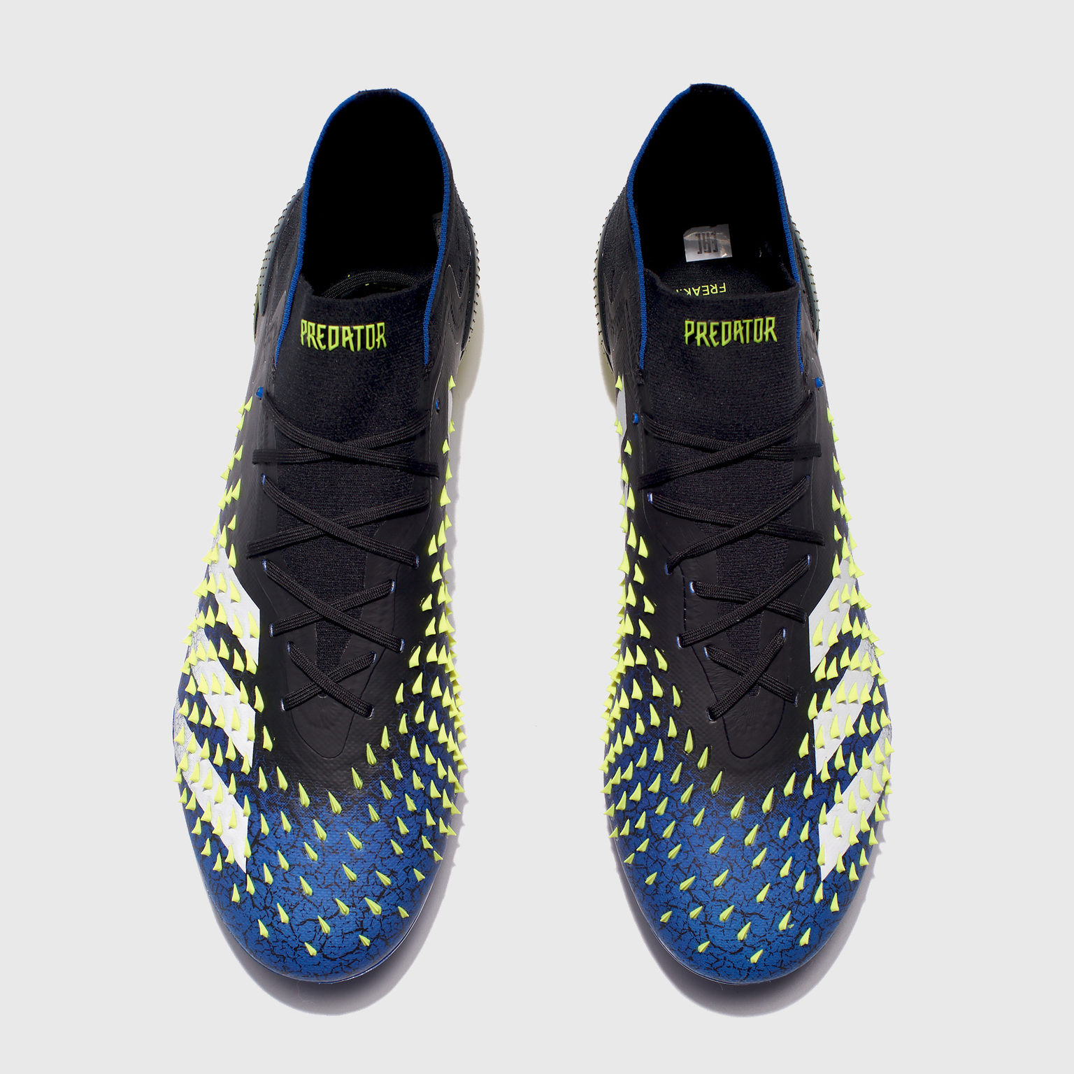 Бутсы Adidas Predator Freak.1 FG FY0743