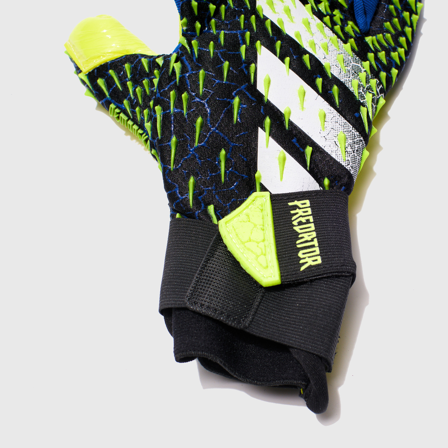 Перчатки вратарские детские Adidas Predator Pro GK3535