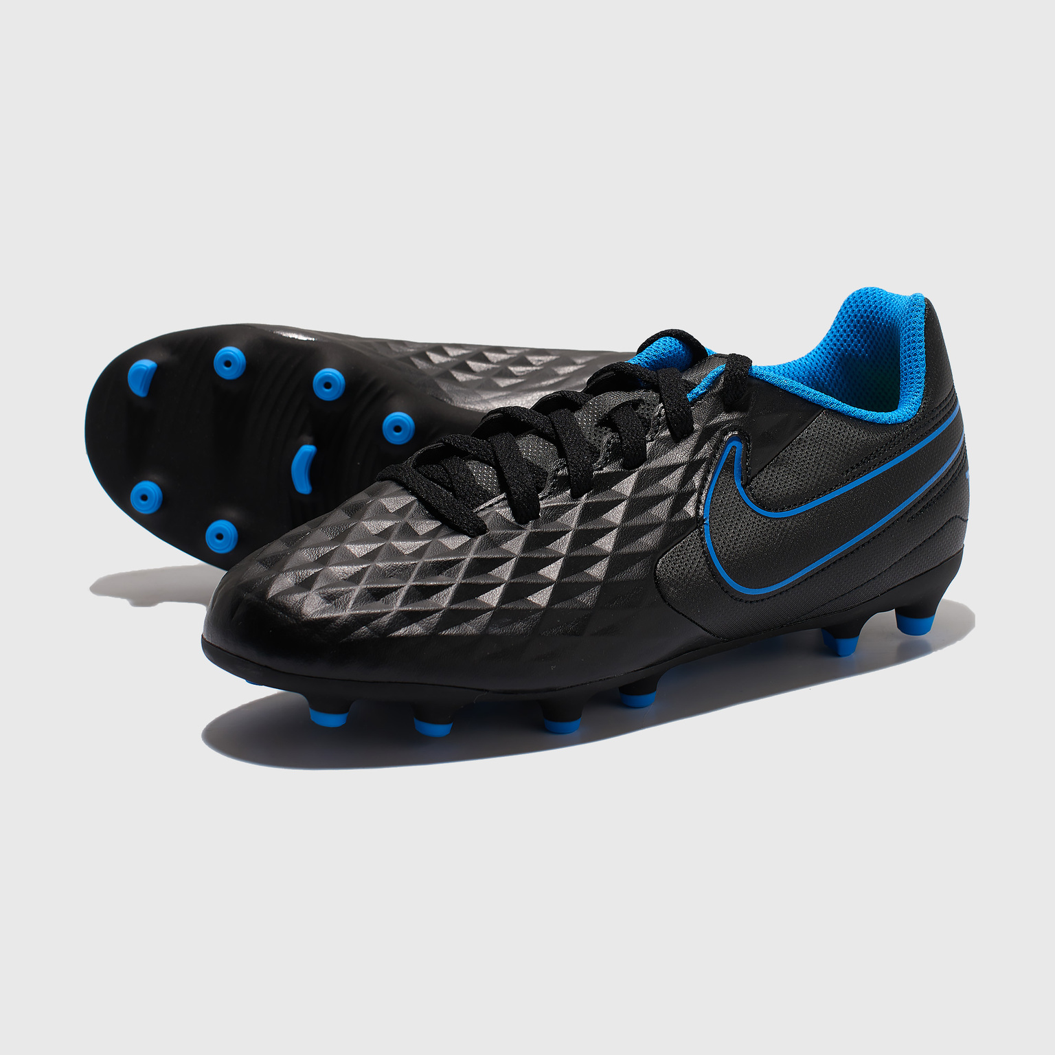 Бутсы детские Nike Tiempo Legend 8 Club FG/MG AT5881-090