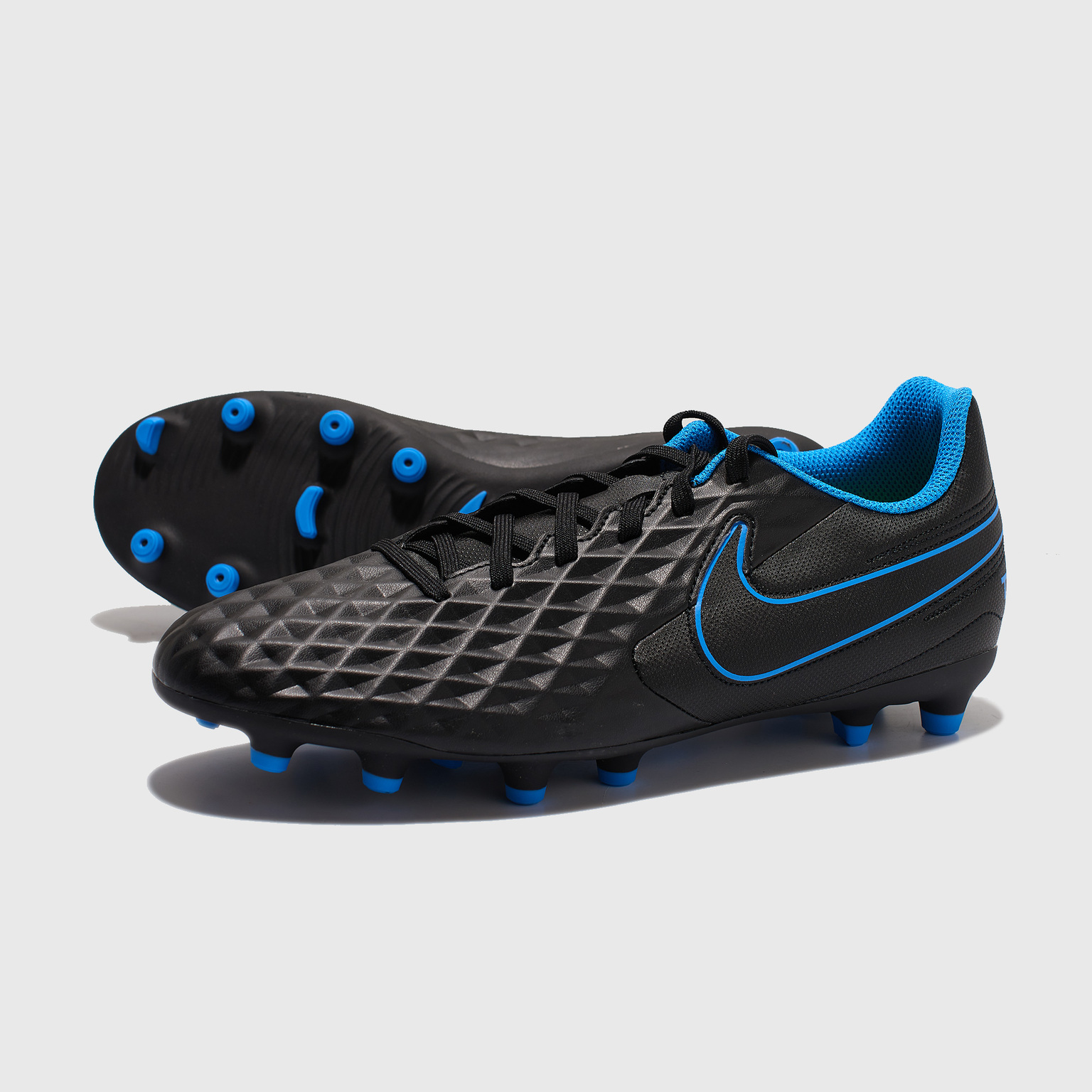 Бутсы Nike Tiempo Legend 8 Club FG/MG AT6107-090