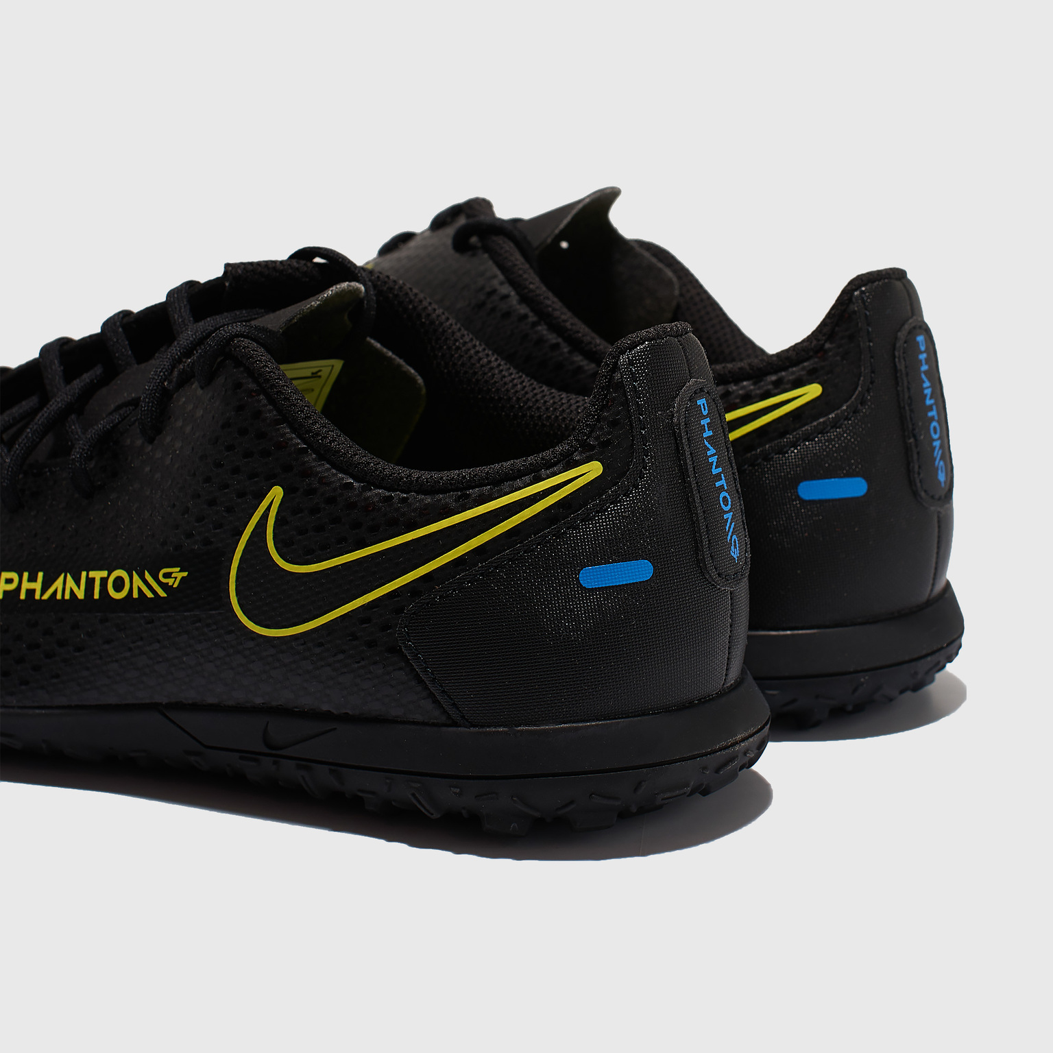 Шиповки детские Nike Phantom GT Club TF CK8483-090