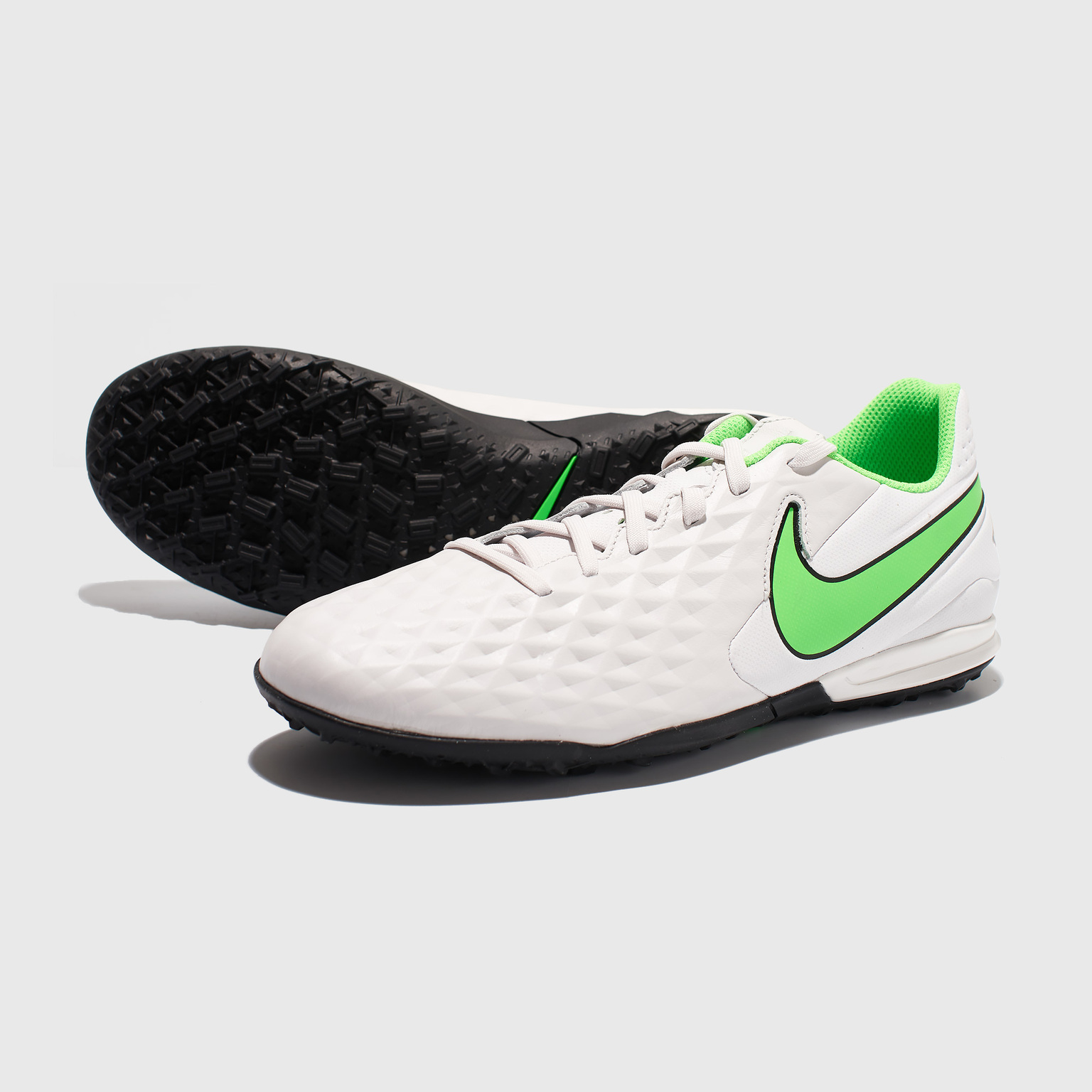 Шиповки Nike Legend 8 Academy TF AT6100-030