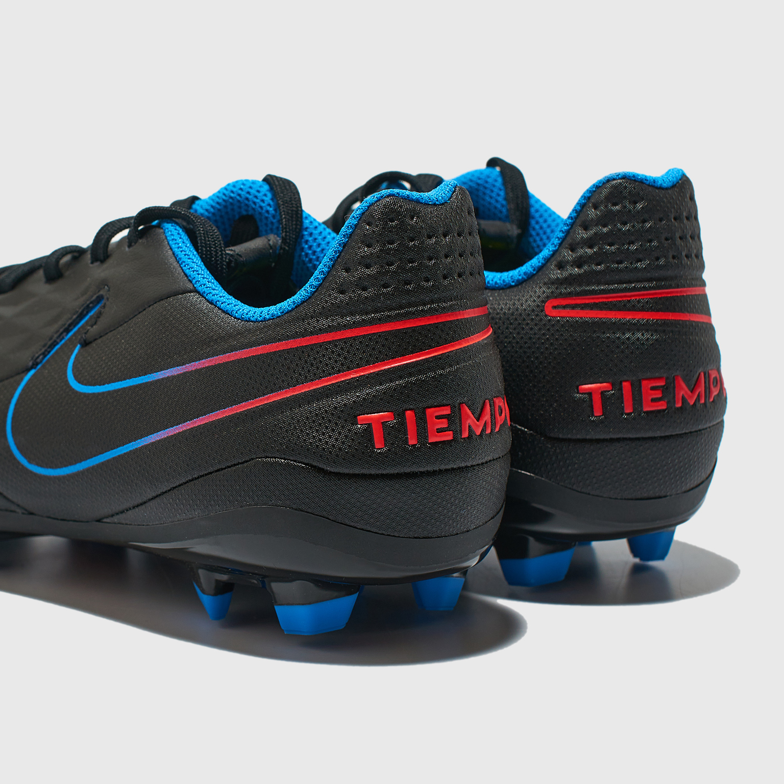 Бутсы детские Nike Tiempo Legend 8 Academy FG/MG AT5732-090