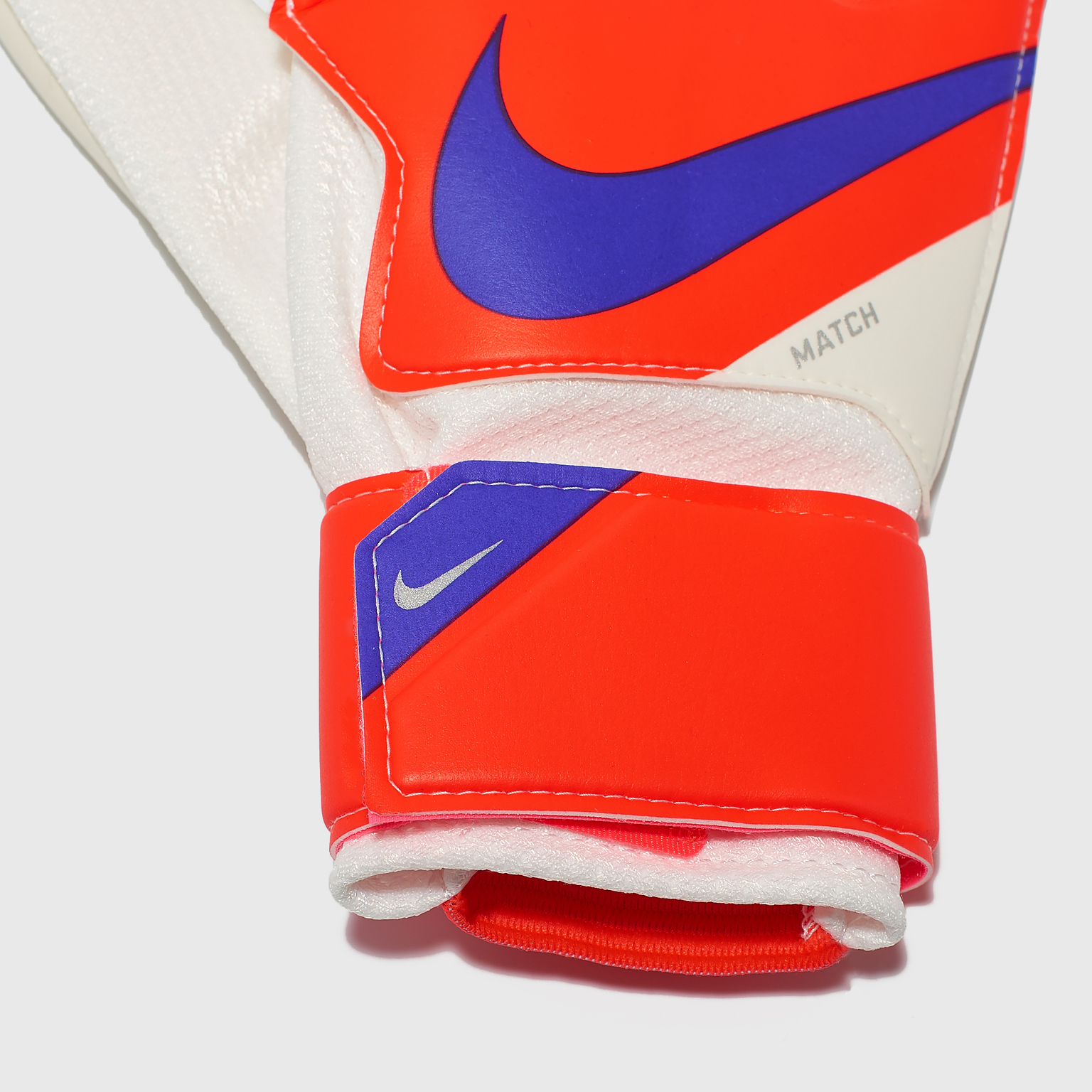 Перчатки вратарские Nike GK Match CQ7799-635