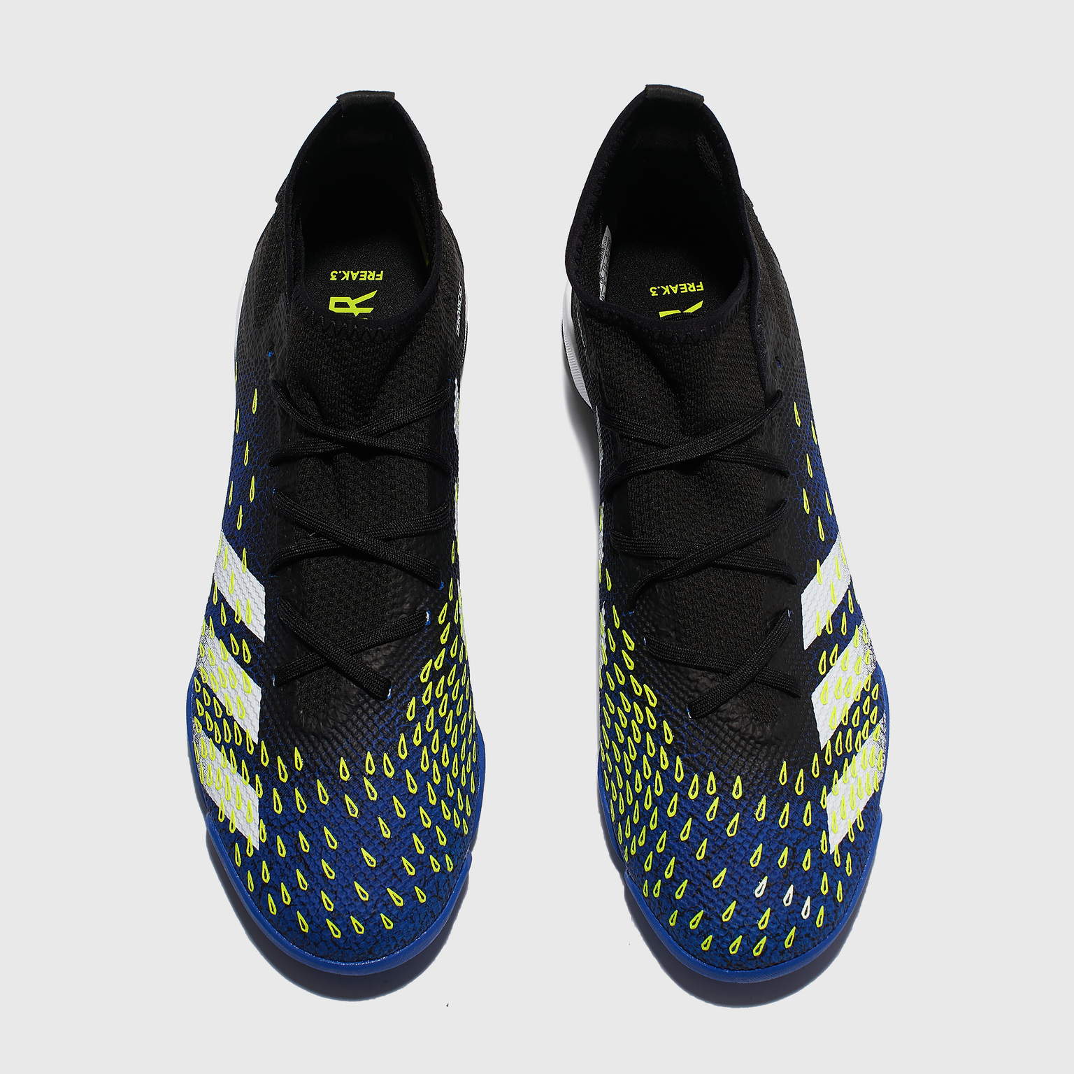 Шиповки Adidas Predator Freak 3 TF FY0623