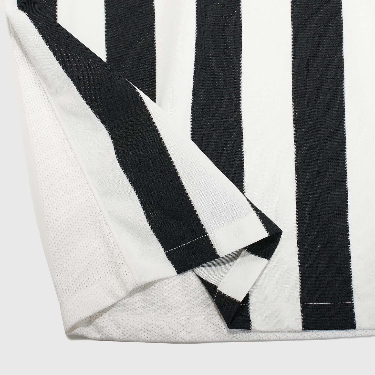 Футболка Nike Striped Division IV SS CW3813-100