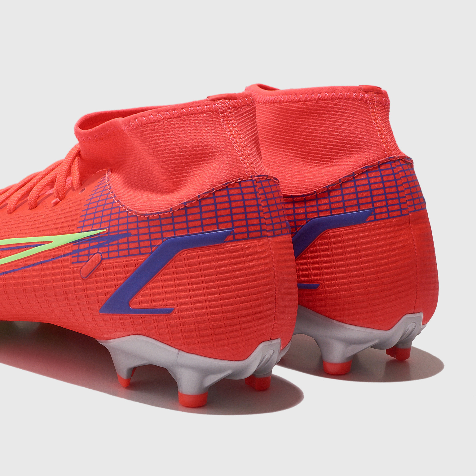 Бутсы Nike Superfly 8 Academy FG/MG CV0843-600