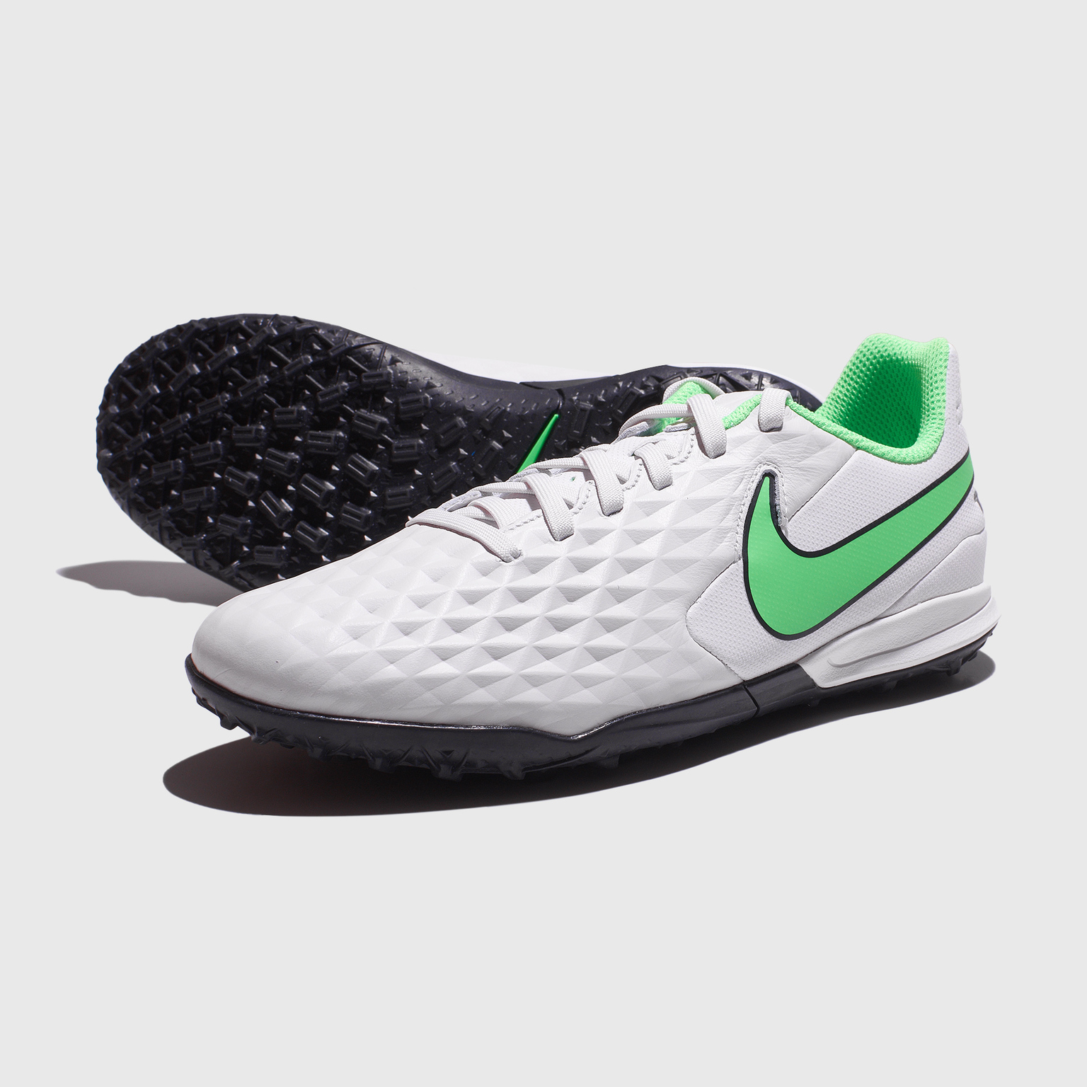 Шиповки детские Nike Tiempo Legend 8 Academy TF AT5736-030