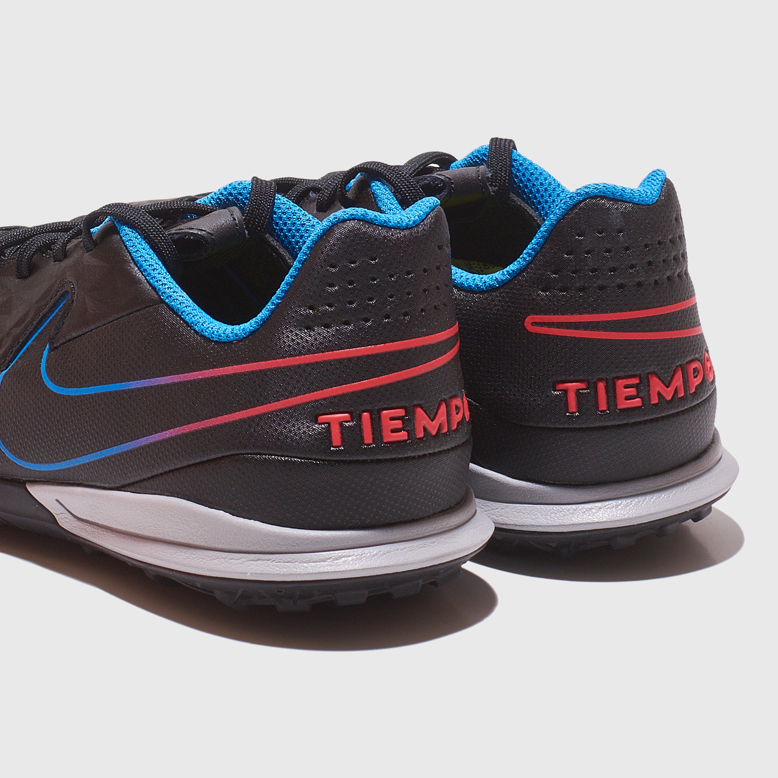 Шиповки детские Nike Tiempo Legend 8 Academy TF AT5736-090