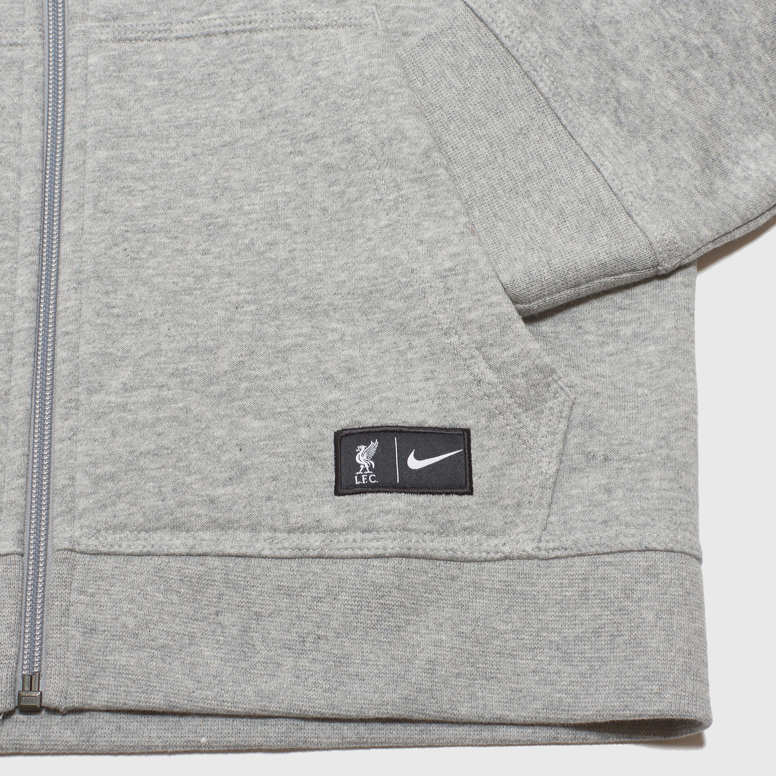 Толстовка подростковая Nike Liverpool Hoodie Club CZ3422-063