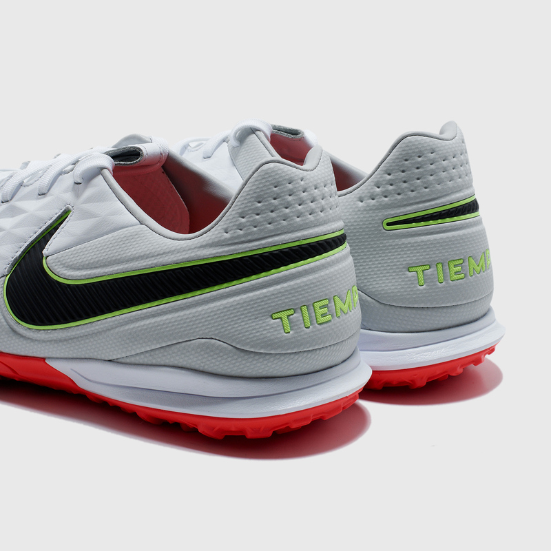 Шиповки Nike Legend 8 Pro TF AT6136-106