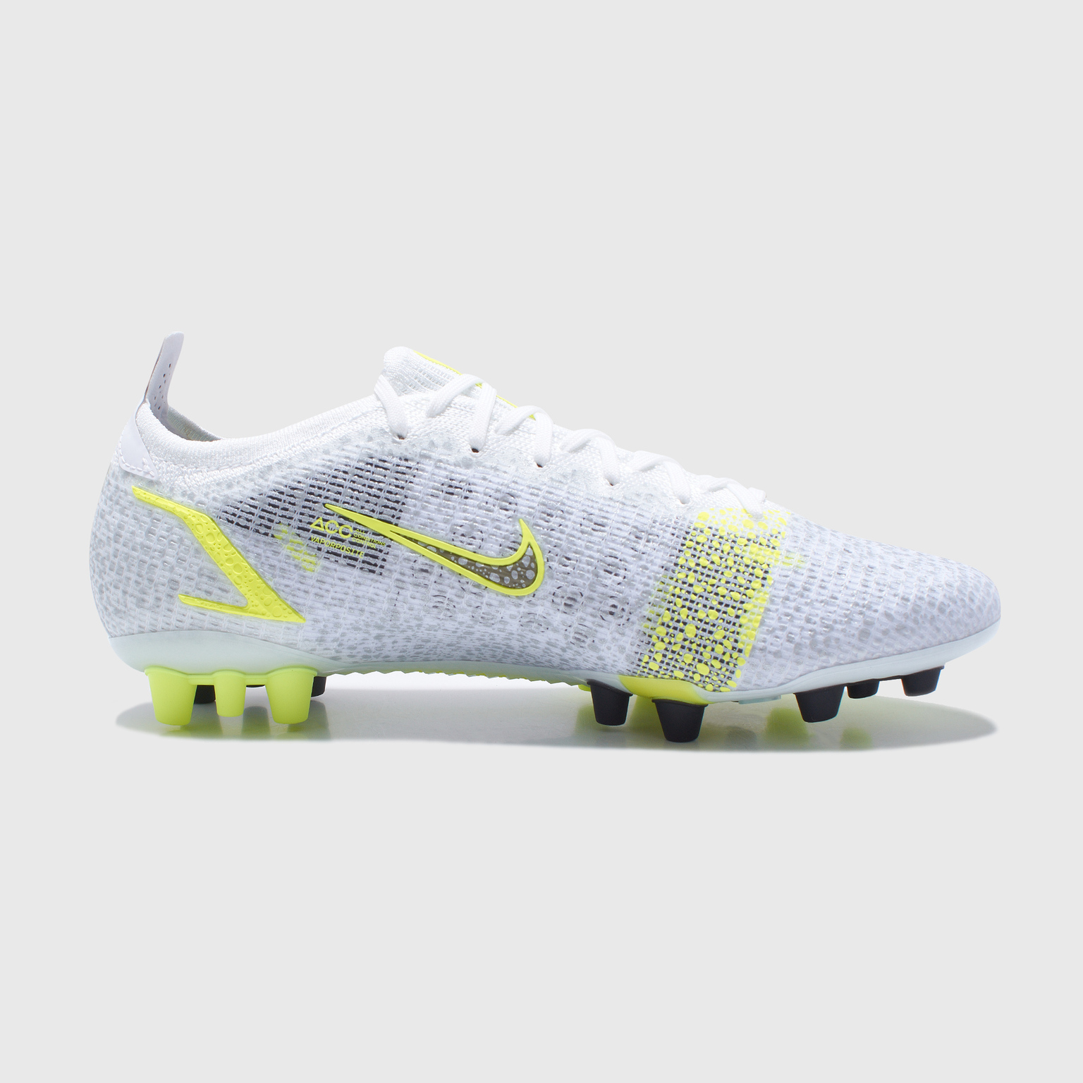 Футбольные бутсы Nike 2022