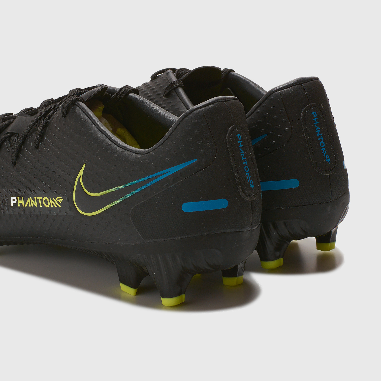 Бутсы Nike Phantom GT Academy FG/MG CK8460-090