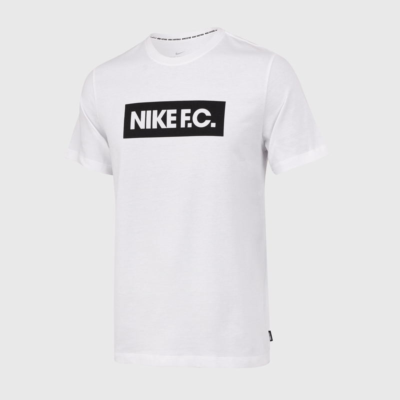 Футболка хлопковая Nike F.C.Tee Essentials CT8429-100