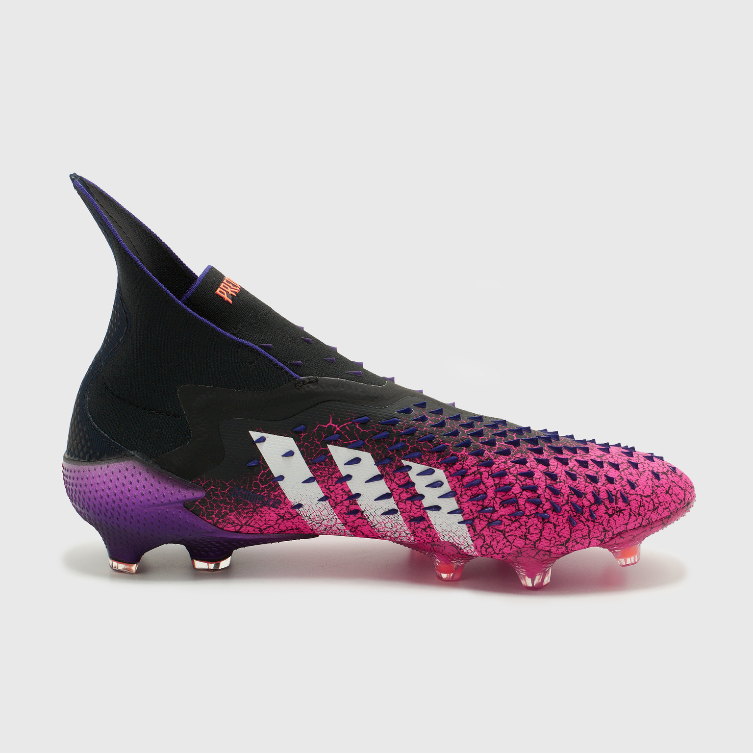 Бутсы Adidas Predator Freak + FG FW7617