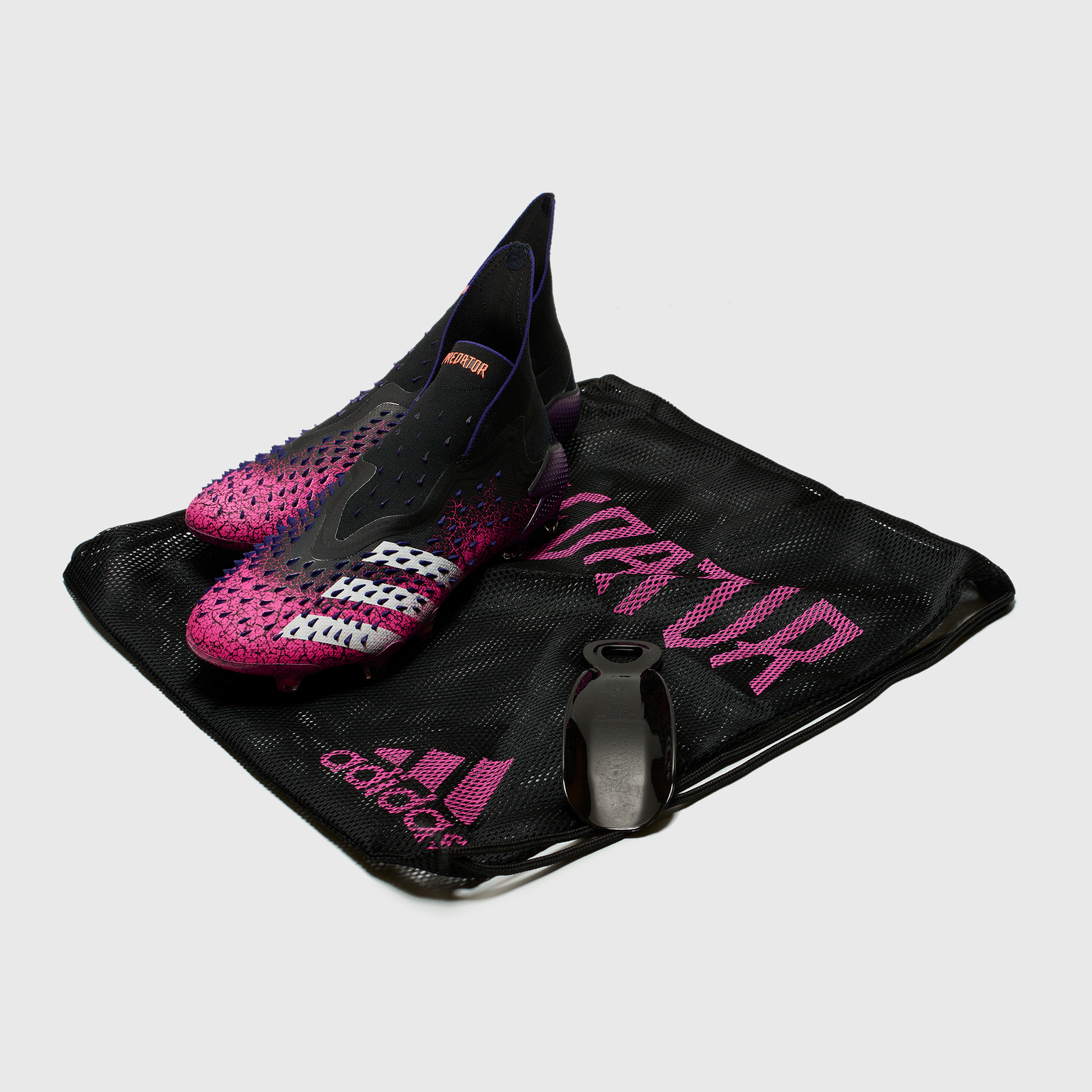 Бутсы Adidas Predator Freak + FG FW7617
