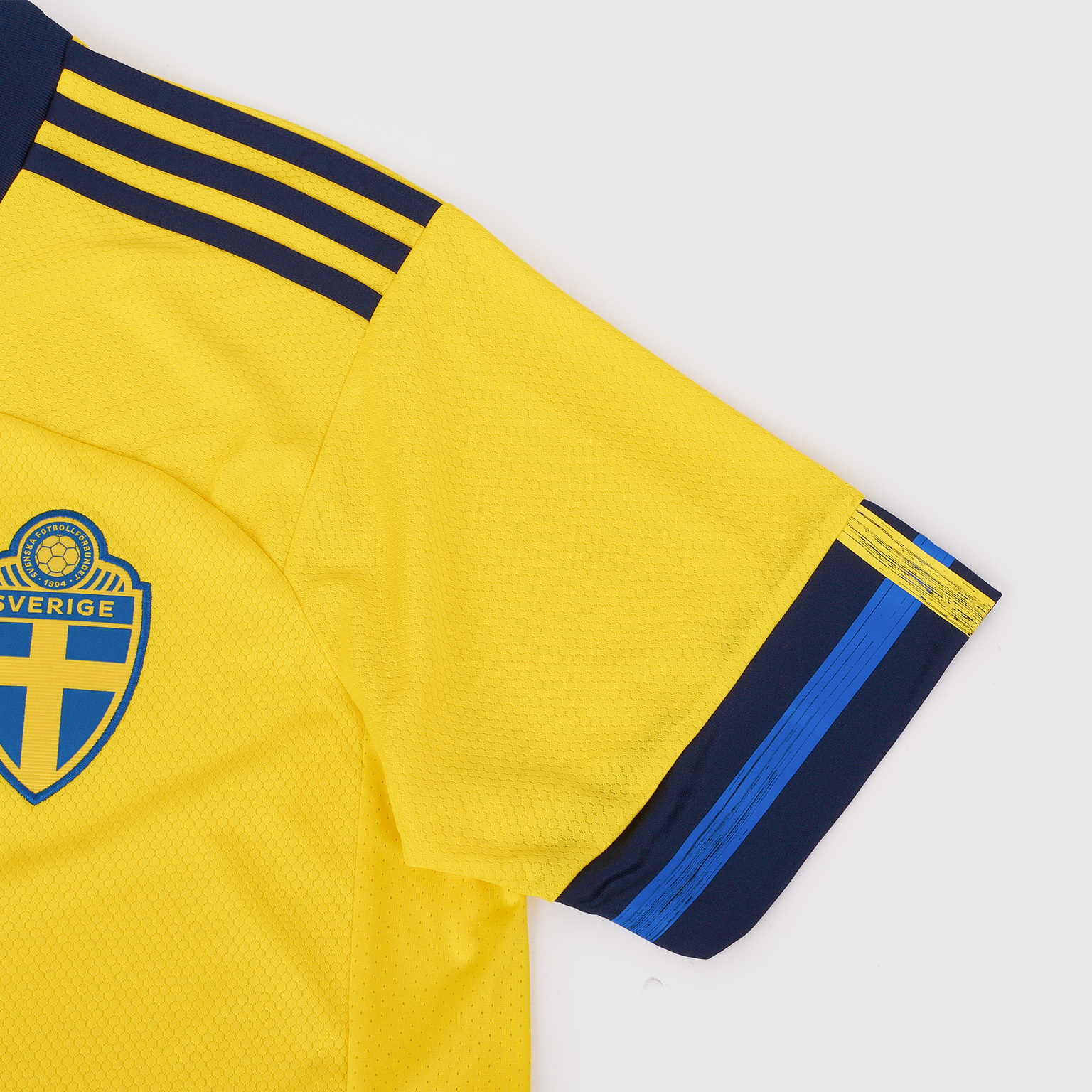Футболка игровая домашняя Adidas сборной Швеции сезон 2020/21