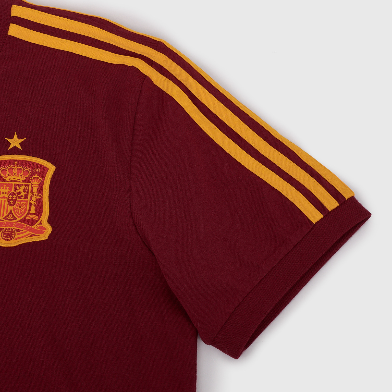 Футболка хлопковая Adidas сборной Испании сезон 2020/21 — купить в  интернет-магазине FotballStore; цена, фото, доставка
