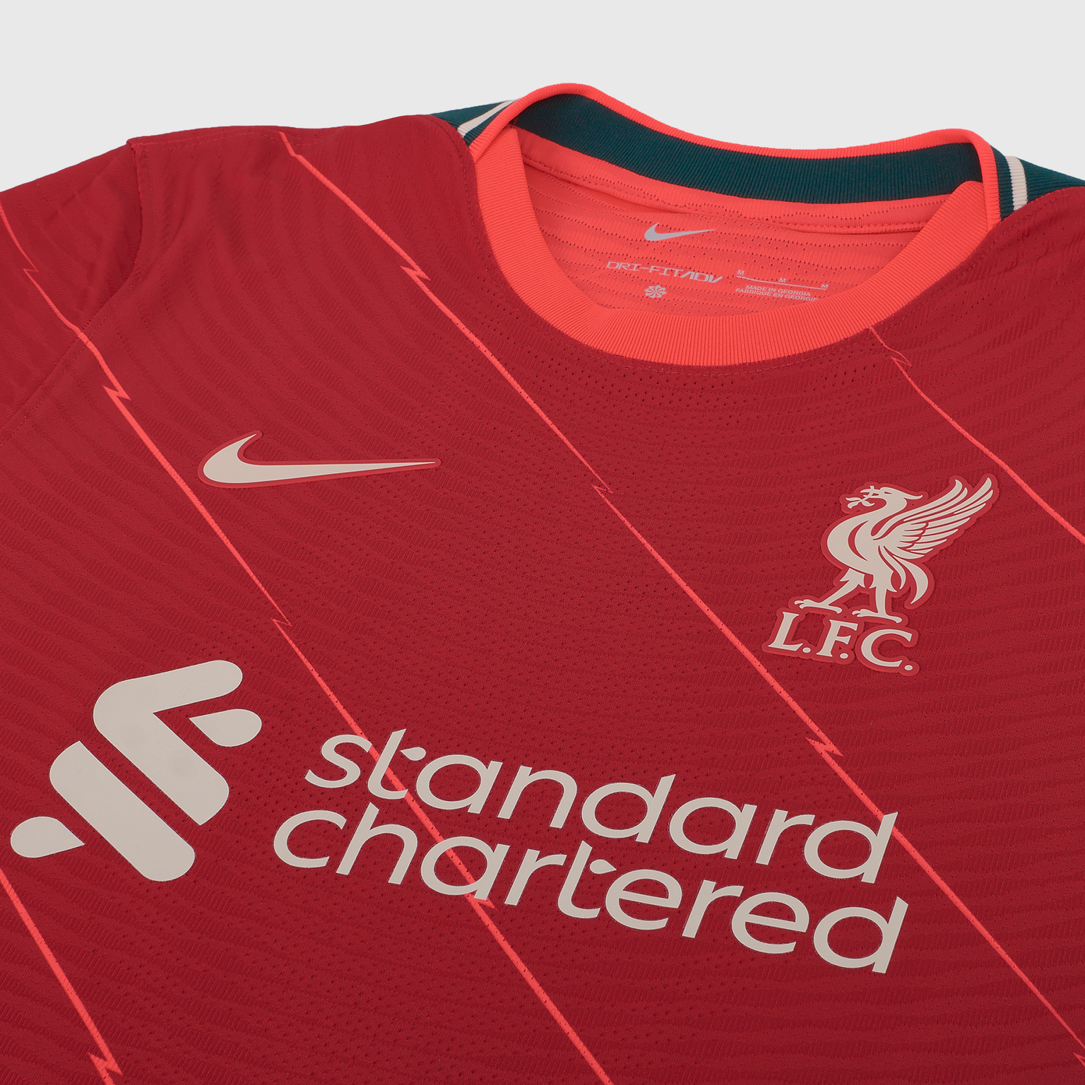 Оригинальная домашняя футболка Nike Liverpool сезон 2021/22