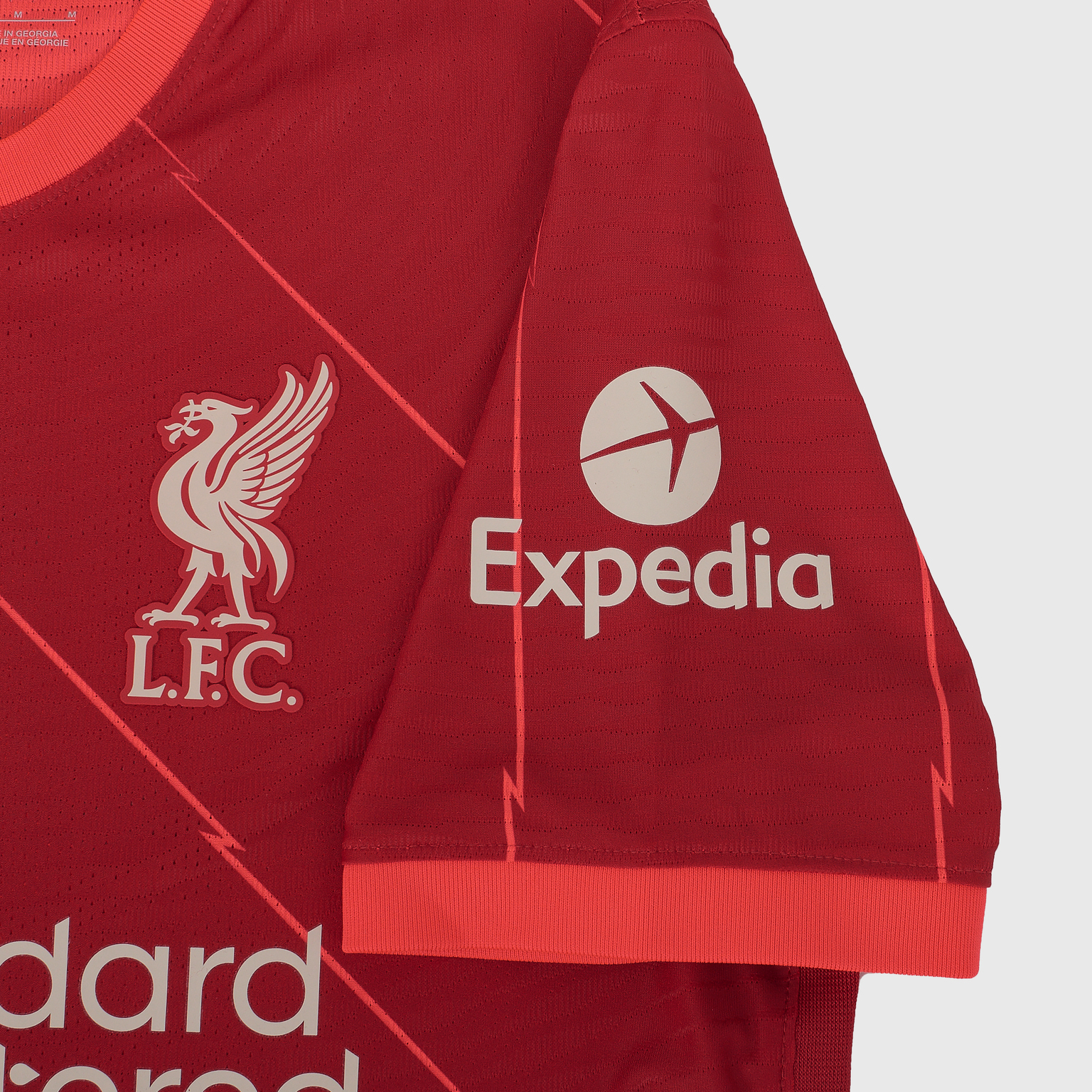 Оригинальная домашняя футболка Nike Liverpool сезон 2021/22