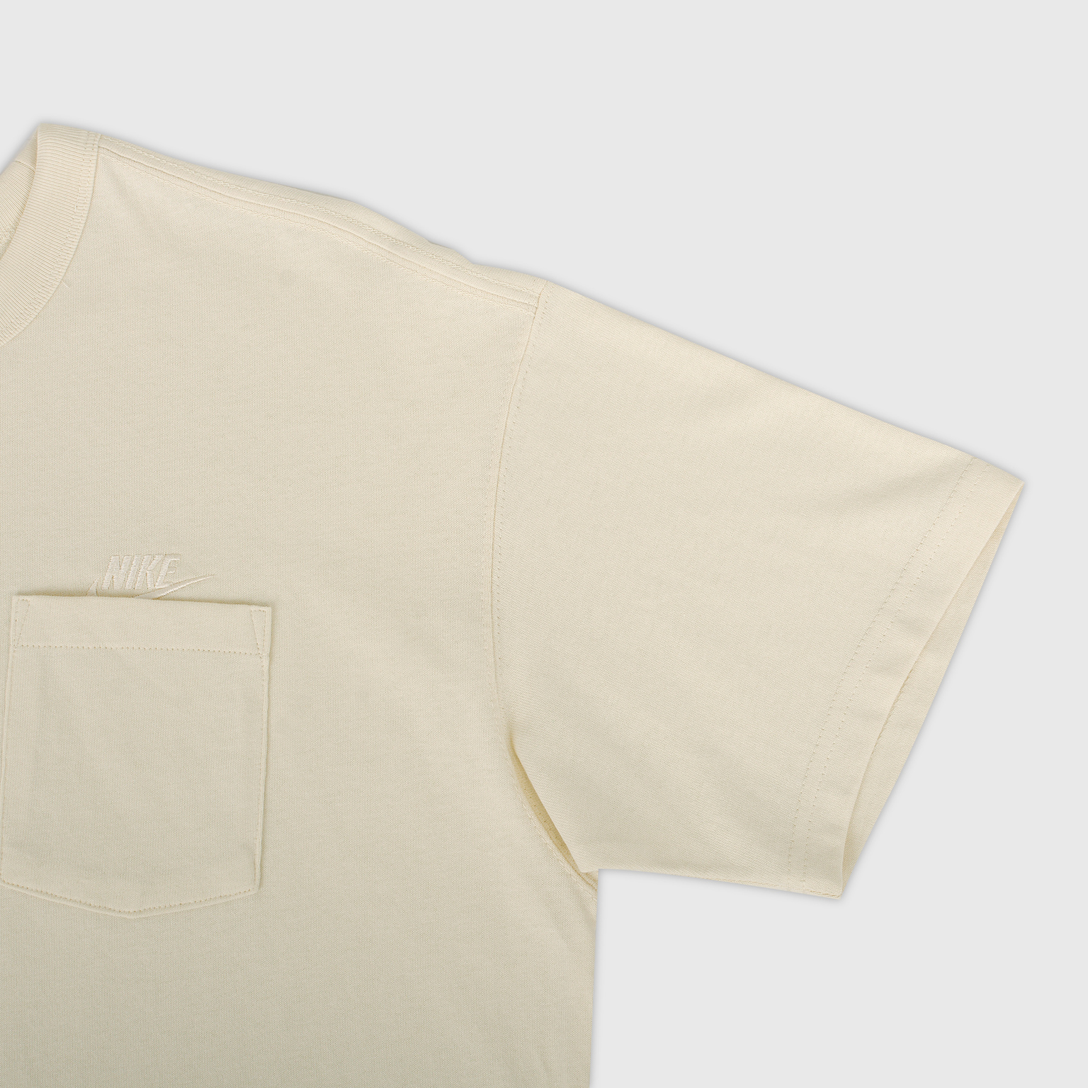 Футболка хлопковая Nike Tee Essential Pocket DB3249-113