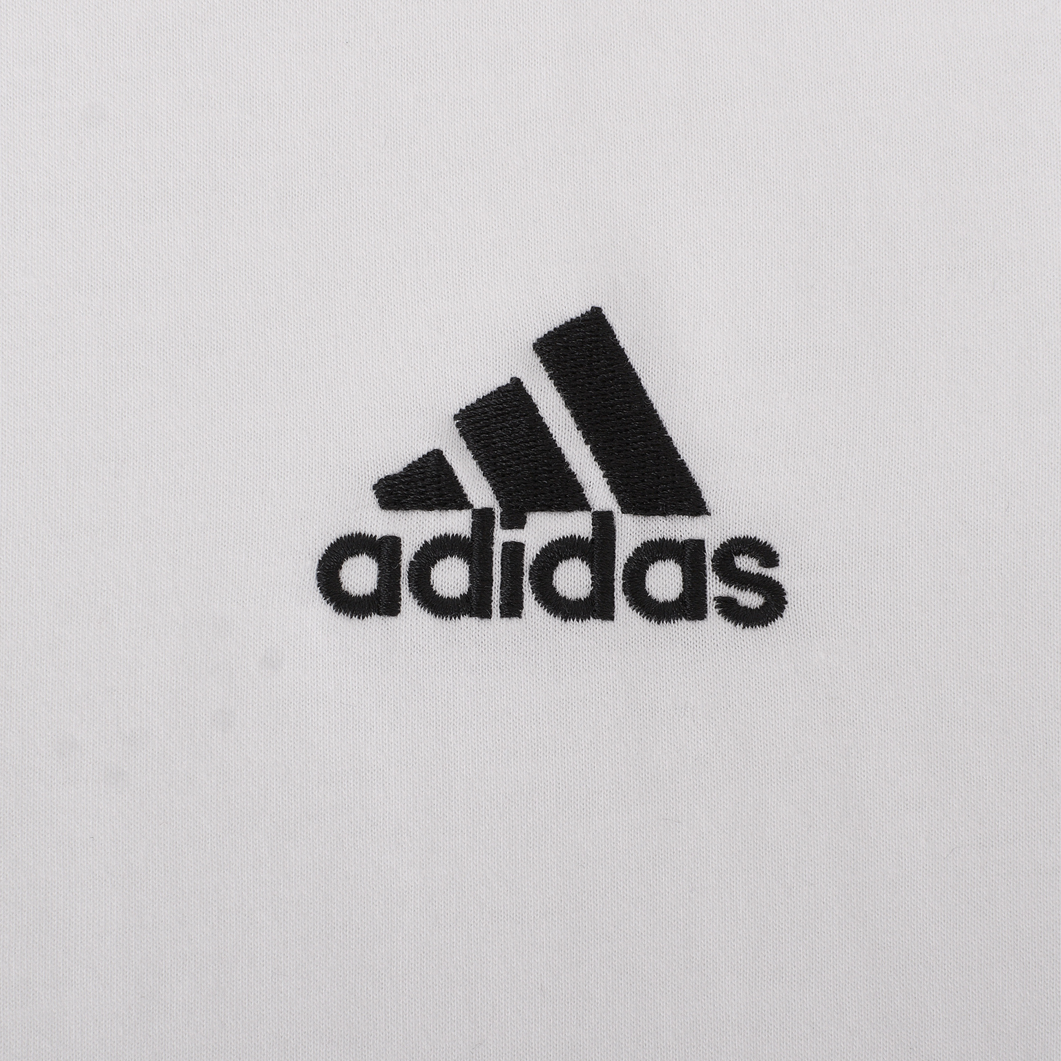 Футболка Adidas Essentials Embroidered GK9640