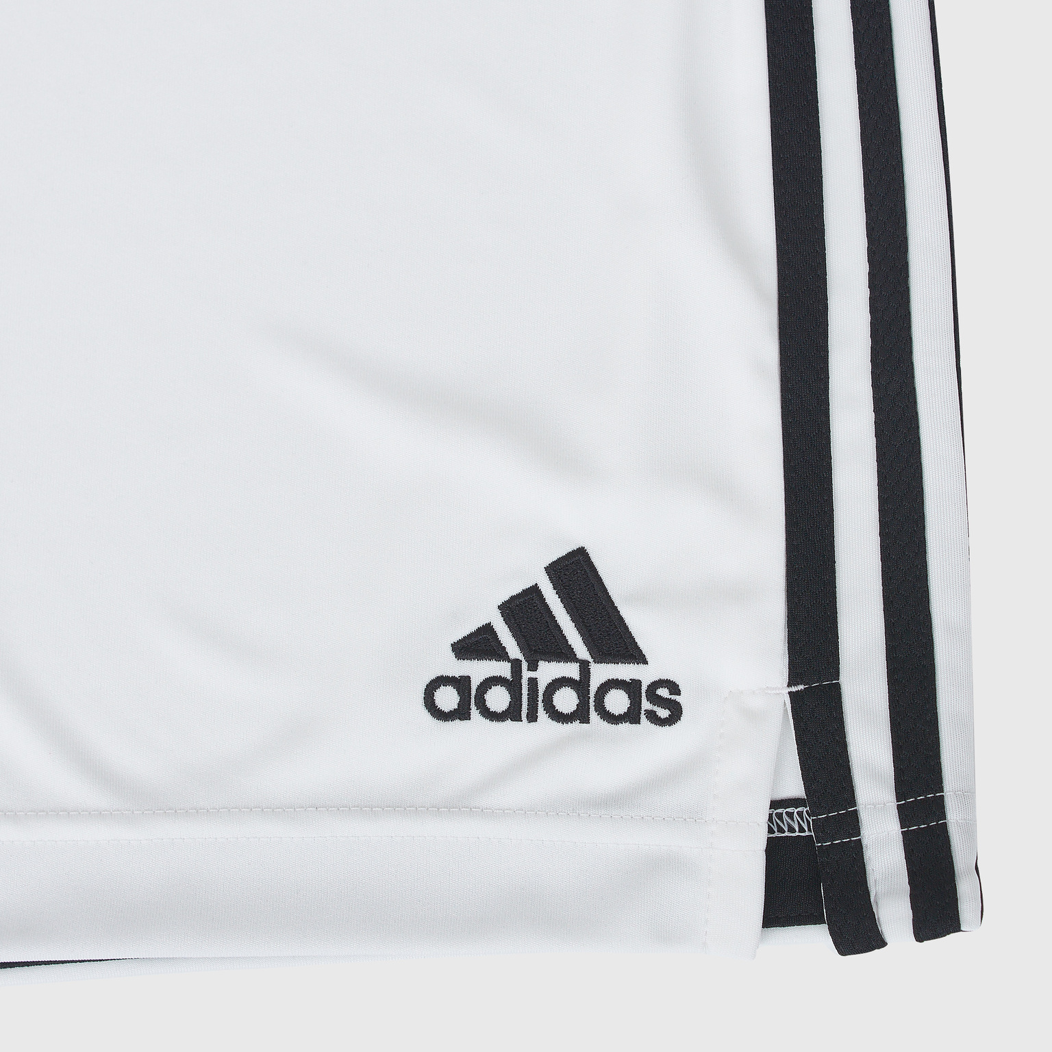 Шорты игровые домашние Adidas Juventus сезон 2021/22