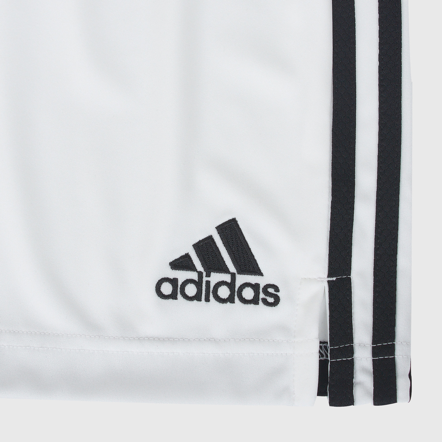 Шорты домашние подростковые Adidas Juventus сезон 2021/22