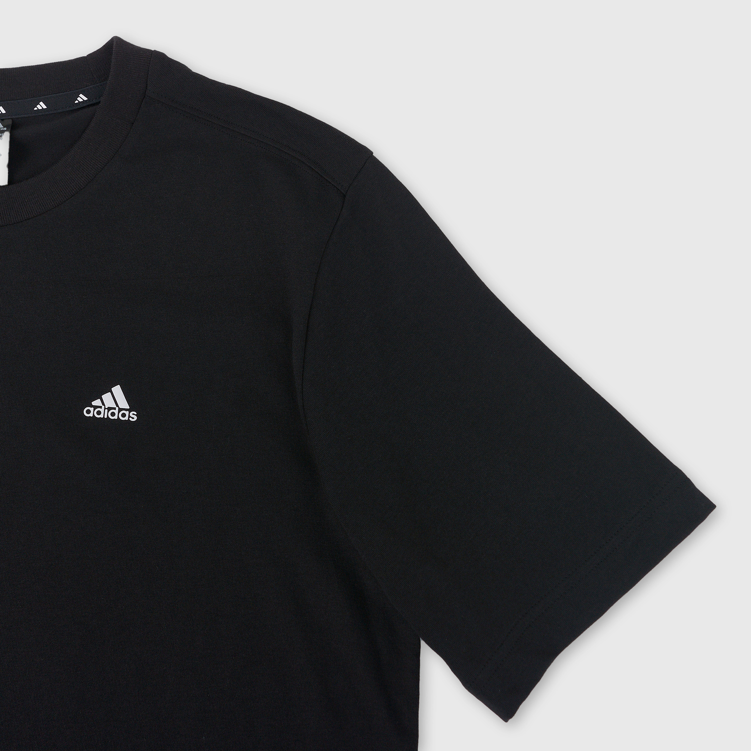 Футболка Adidas Comfy and Chill H21533