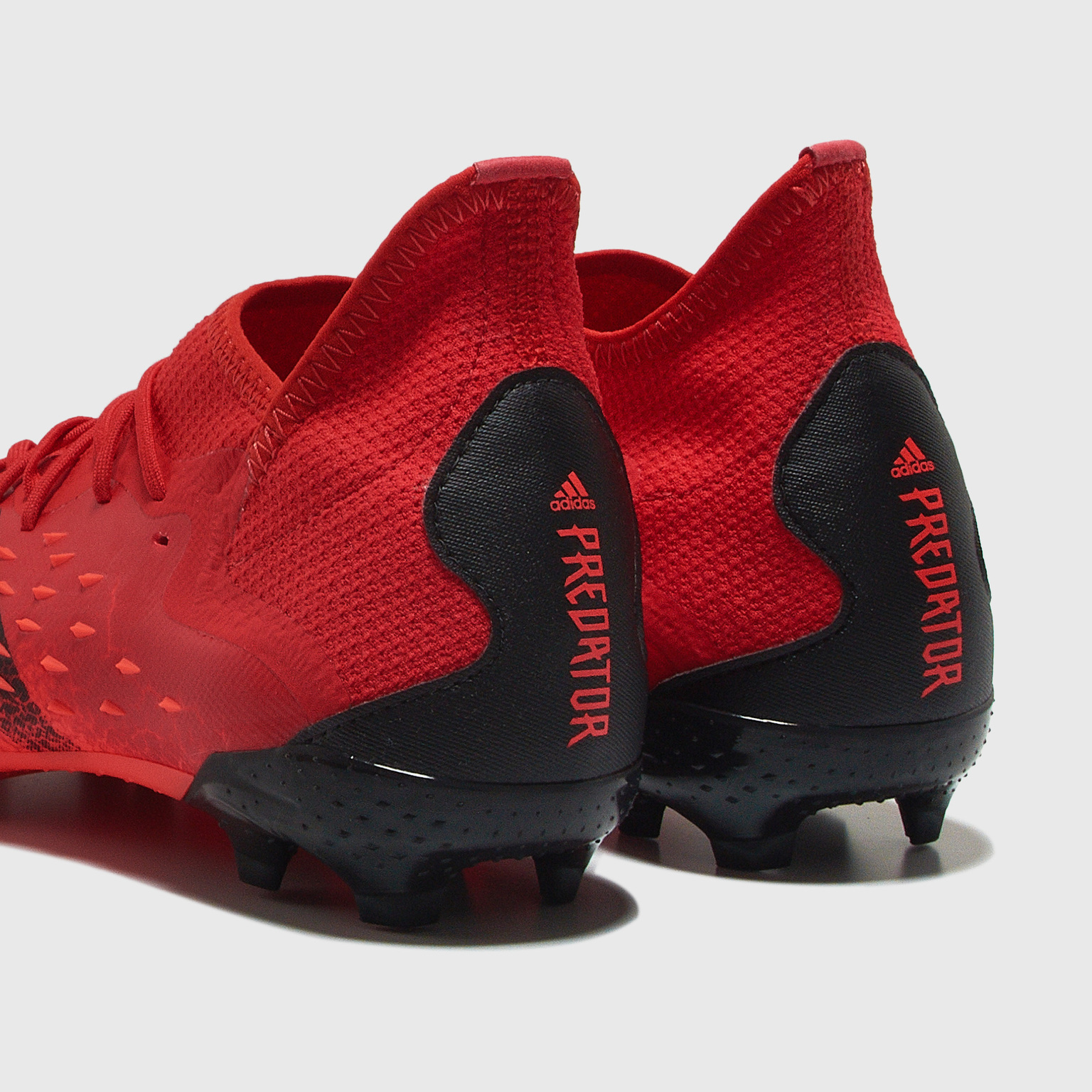 Купить Бутсы детские Adidas Predator Freak.1 FG FY6262 – в футбольном  магазине footballstore, цена, фото