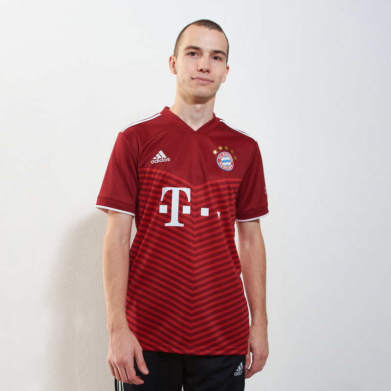 Футболка игровая домашняя Adidas Bayern сезон 2021/22