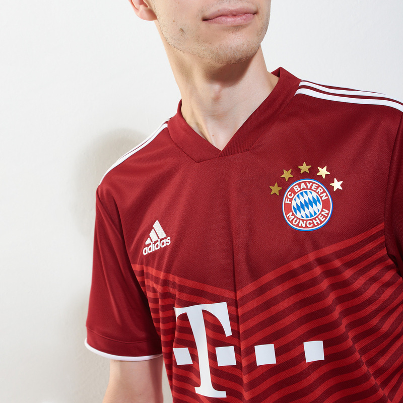 Футболка игровая домашняя Adidas Bayern сезон 2021/22