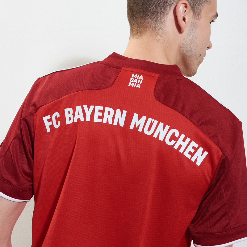 Футболка игровая домашняя Adidas Bayern сезон 2021/22