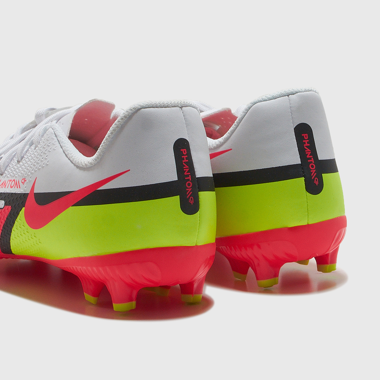 Бутсы детские Nike Phantom GT2 Academy FG/MG DC0812-167