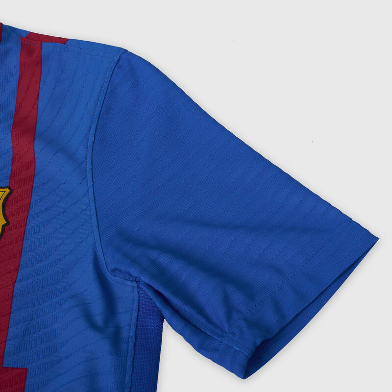 Оригинальная домашняя подростковая футболка Nike Barcelona сезон 2021/22