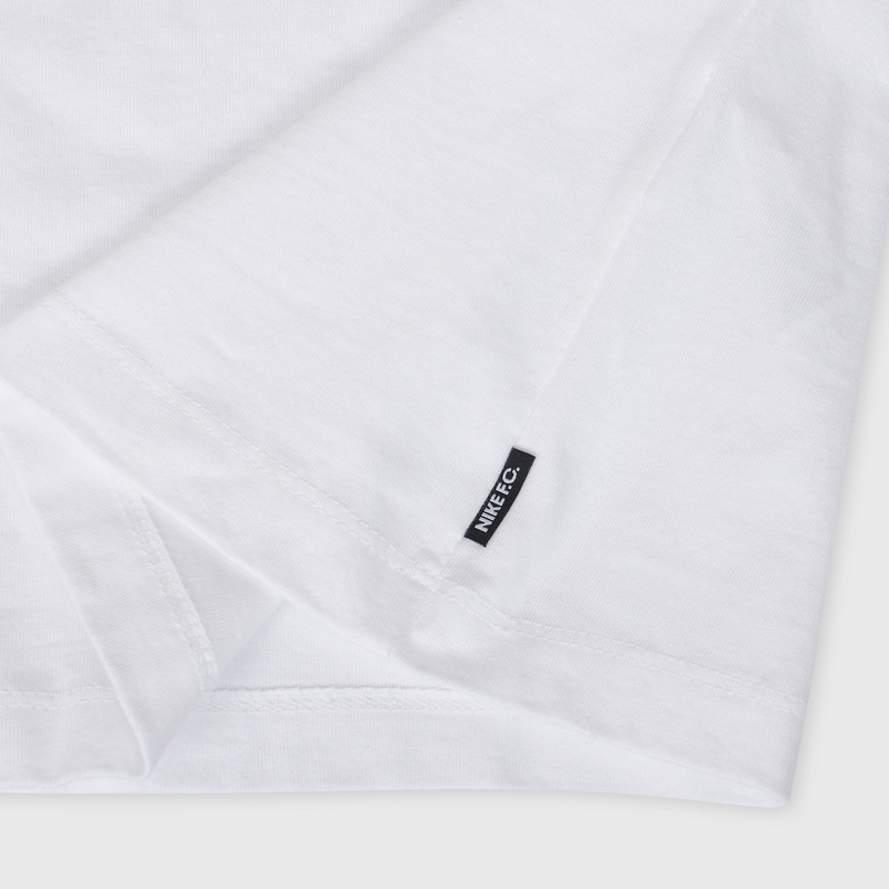 Футболка хлопковая Nike F.C. Seasonal Grph Tee DH3942-100