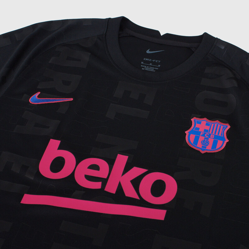 Футболка предыгровая Nike Barcelona сезон 2021/22