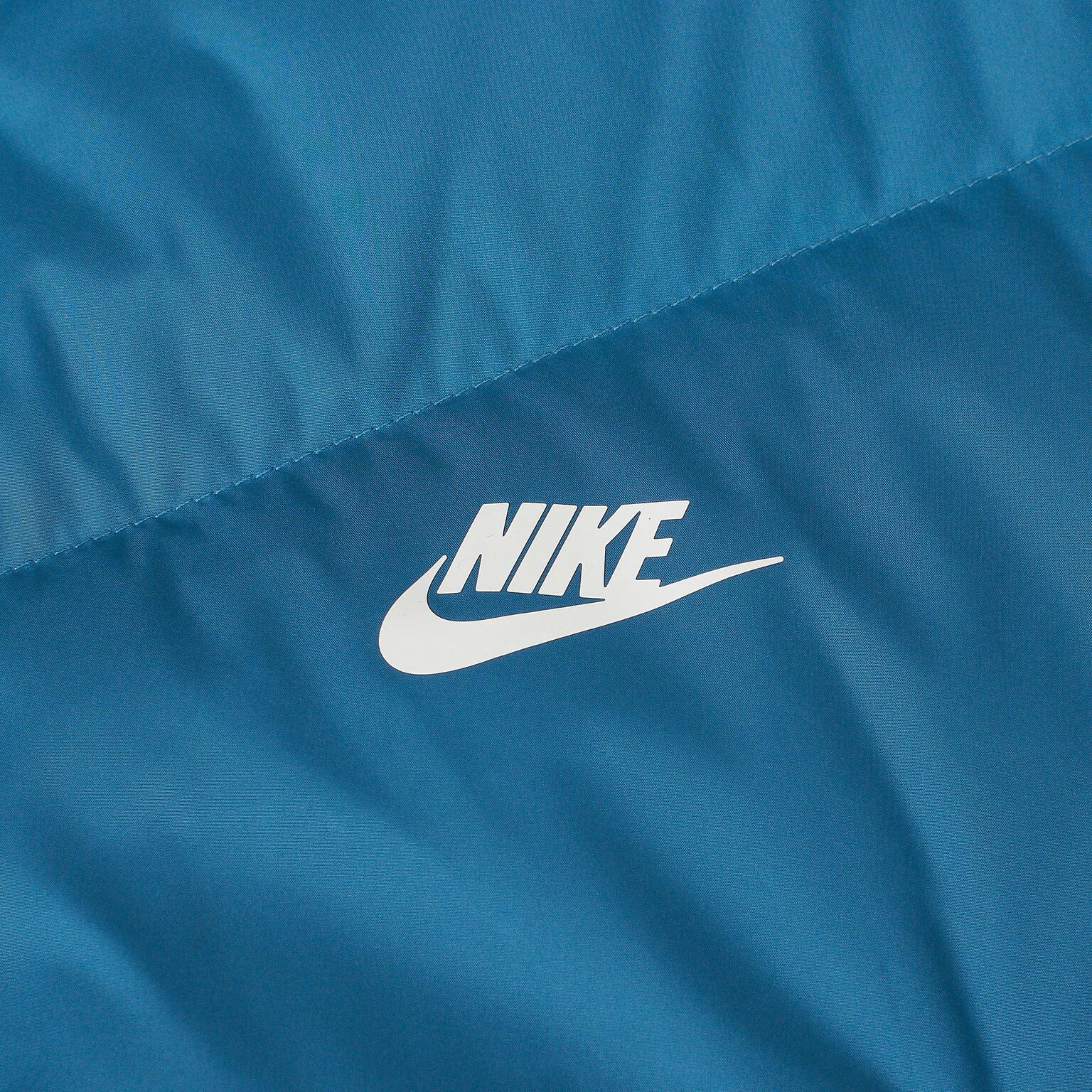 Пуховик Nike Storm-Fit Windrunner DD6795-415