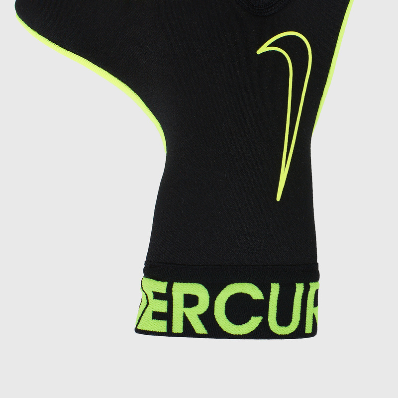Перчатки вратарские Nike Mercurial Touch Victory DC1981-013