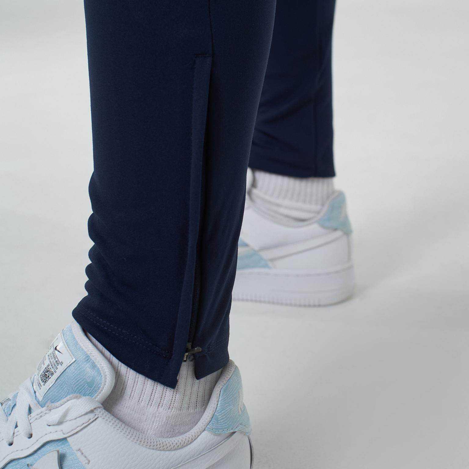Брюки женские Nike Academy DH9273-451